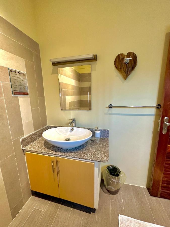 Appartamento Seaside Self Catering Anse Royale Esterno foto